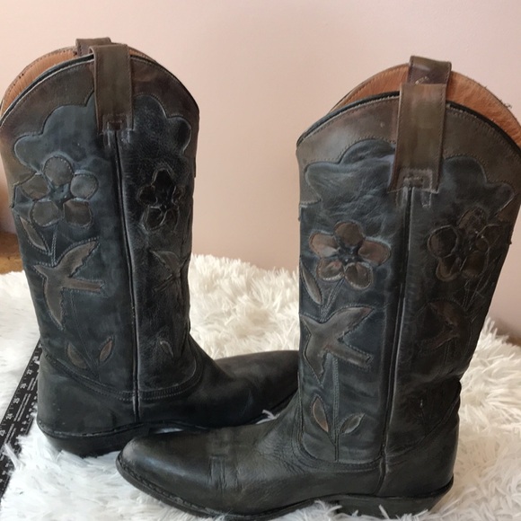 Oak Tree Distressed Western Boot - Picture 9 of 13
